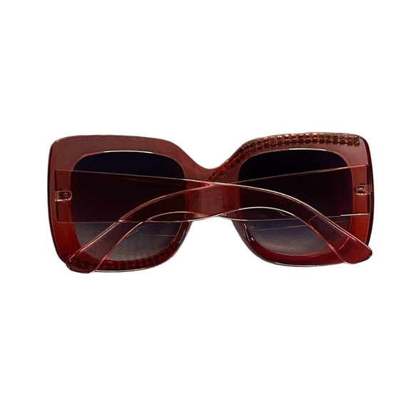 RED SQUARE RHINESTONE SUNGLASSES W/FREE CASE ✨✨✨ - Picture 3 of 7